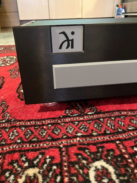 wadia 830 CD player