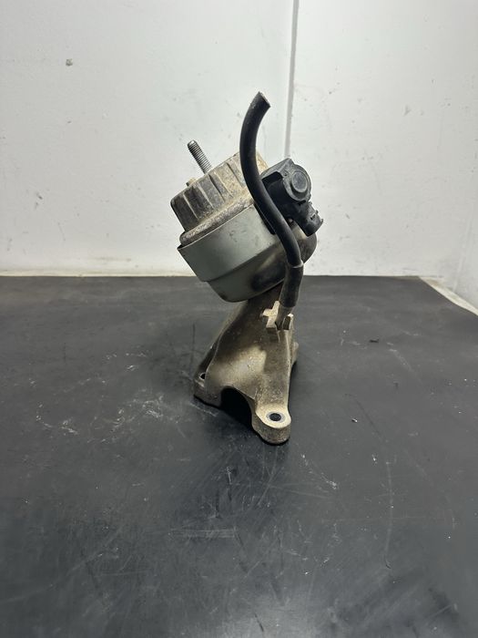 Suport motor dreapta tampon motor Audi A6 C6 3.0 TDI ASB BMK 2.7 TDI