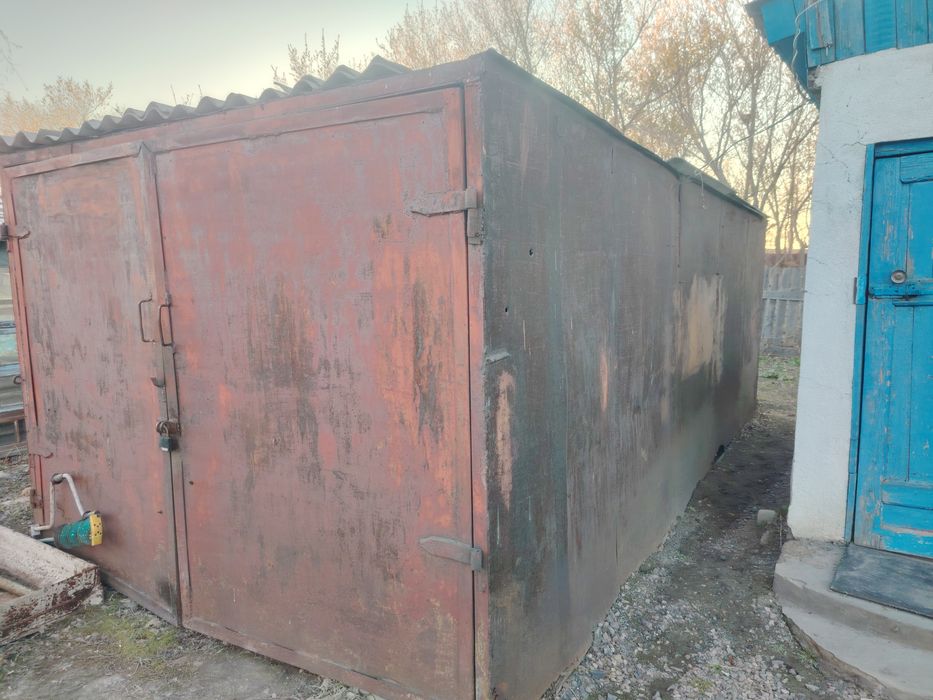 Продаю железный гараж
