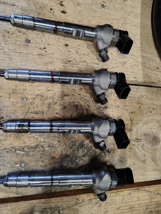Injector injectoare audi a4 b9 audi a6 c8 audi a5 audi q5 2.0tdi euro6 dez cod 05l130277j 05l130277h perfect functionale