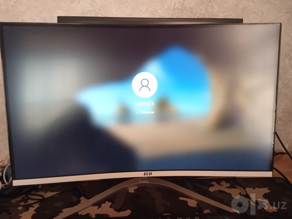 Avtech Pro 27 Curved