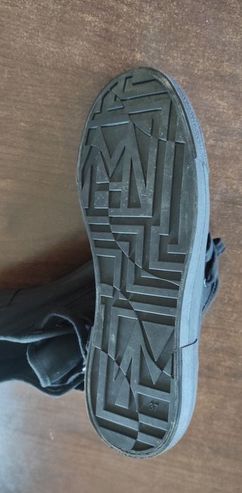 Adidasi din panza H&M
