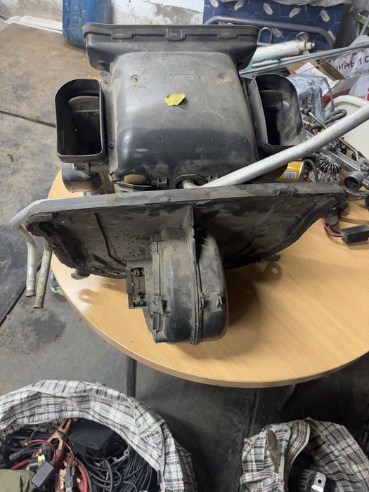 Продам запчасти на мерседес хундай камри 40