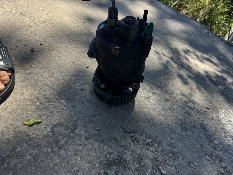 Нафтова помпа за Рено Меган, Сценик, Клио 1.5 дци