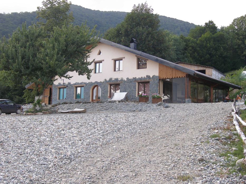 De vanzare casa in apropriere de Lacul Baraj Rusca Teregova,