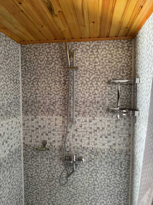 Катедж сотилади.