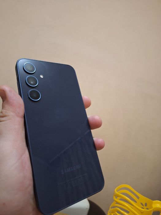 Обменяю Samsung A35 8/128