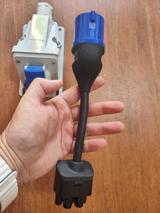 Adaptor 16A TESLA