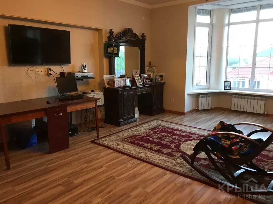 Продам  коттедж с бизнесом