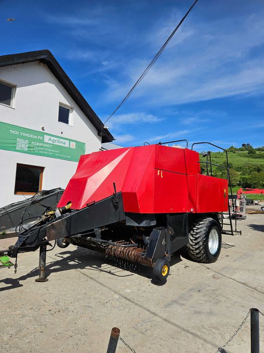 De vanzare presa de baloti patrati New Holland D1210