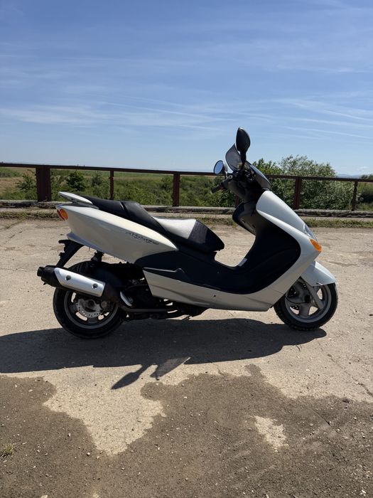 Yamaha majesty 125