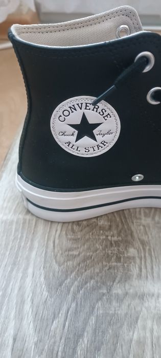Converse 37 естествена кожа