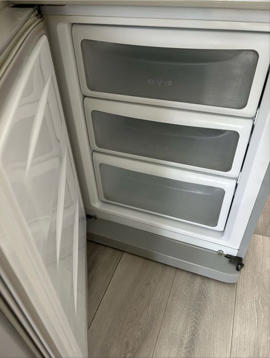 Холодильник LG б/у