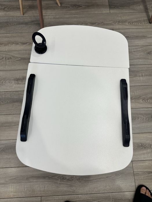 Столик для ноутбука