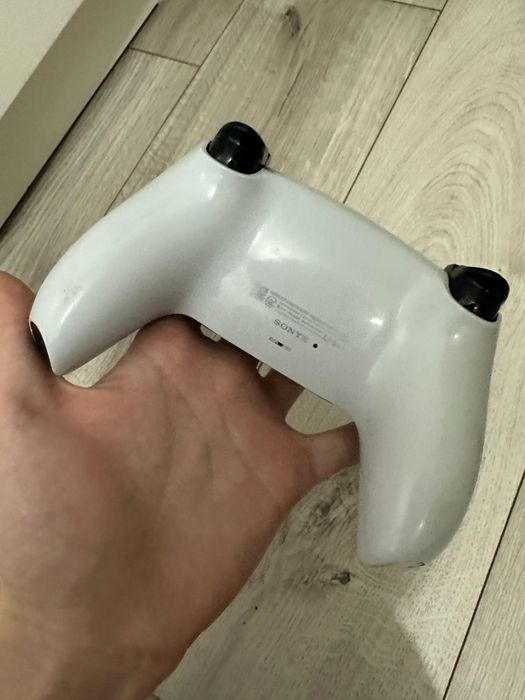 продаю контроллер от Playstation 5, DualSense