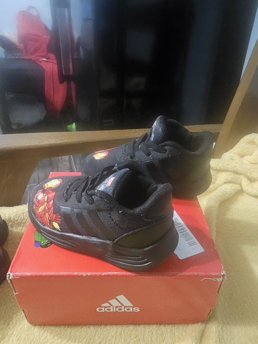 Adidas-Marvel-Super Hero-нови !!!  NIKE !!!