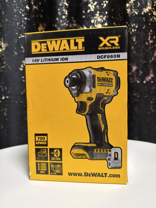 Masina de impact Dewalt Noua
