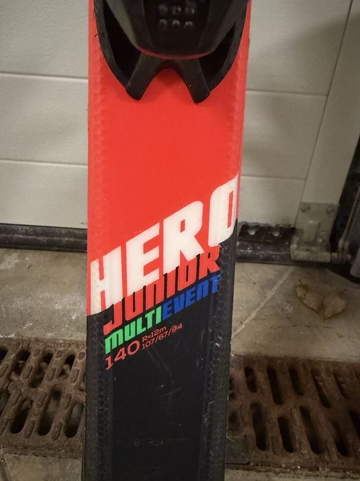 Ски Rossignol Hero