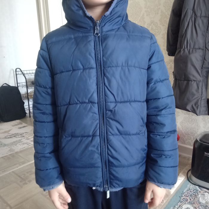 Куртка на мальчика 3-4 г , 2000