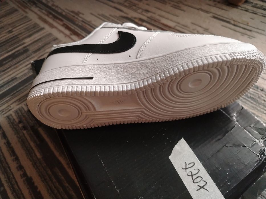 кроссовки новые 41р