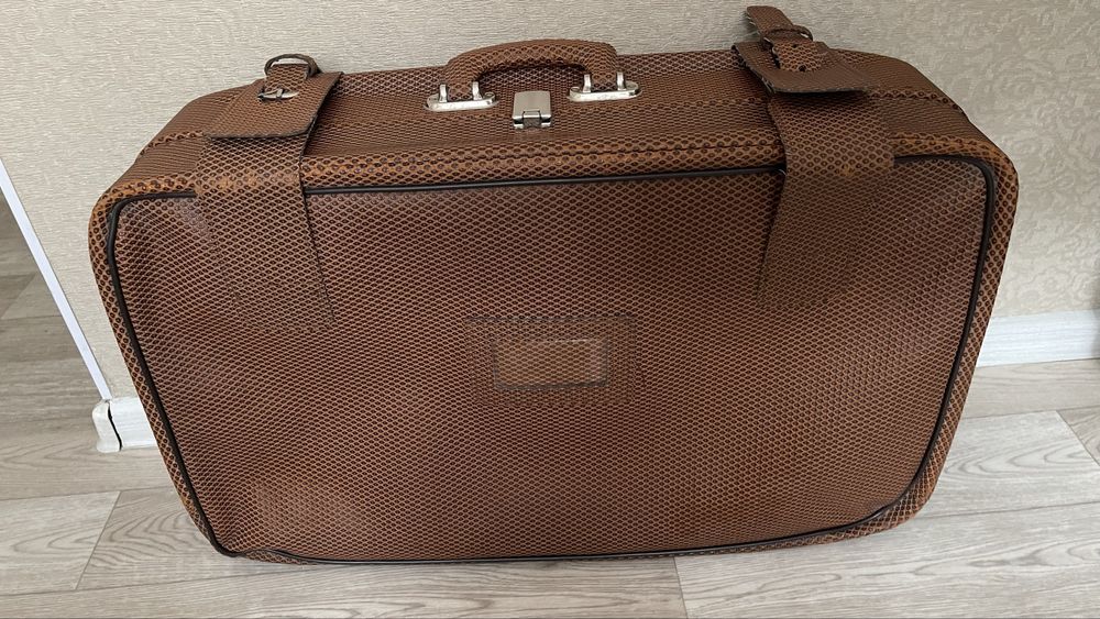 Чемодан кожаный Чехословакия