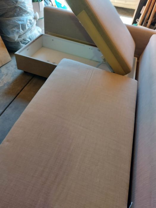 Диван новый срочно продам !