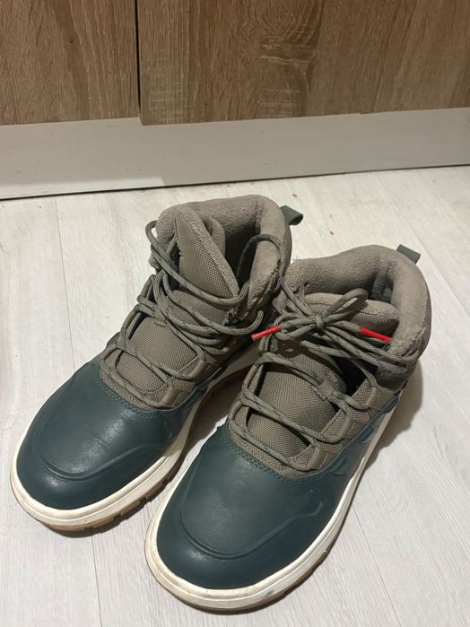 Маратонки Adidas Traxion