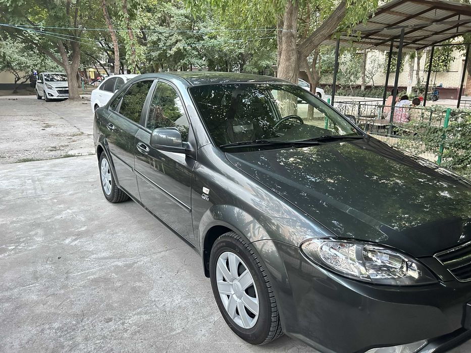 Продам свою Chevrolet Gentra