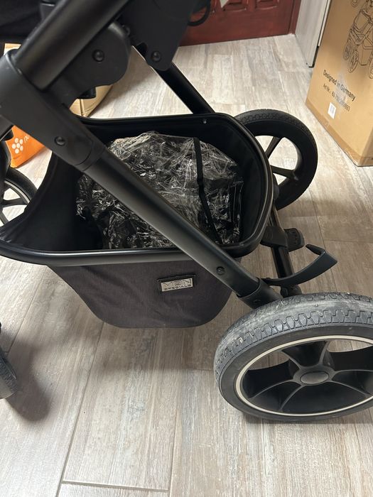 Бебешка количка MOON Nuova