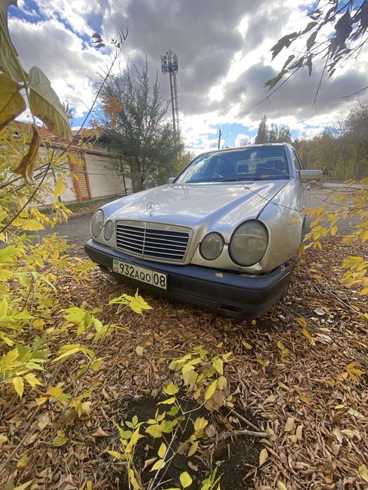 Mercedes Benz E280