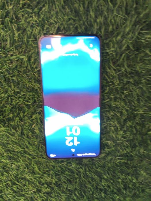 Samsung Galaxy S22+ Plus 256GB, ecran cu fisuri (funcțional 100%)