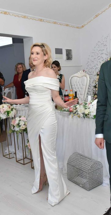 Rochie de mireasa cu trena detasabila