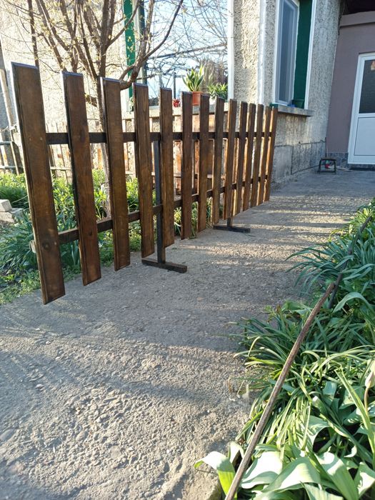 Продавам дървени огради