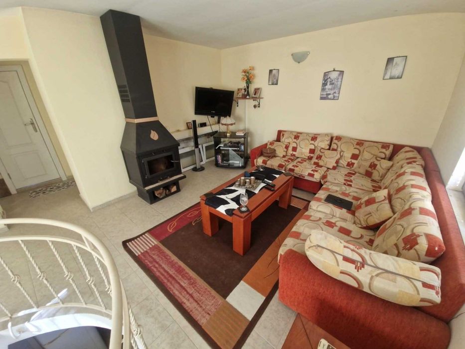 Продава се Къща в Каблешково - 160 кв.м за 938 €/кв.м - Снимка #2