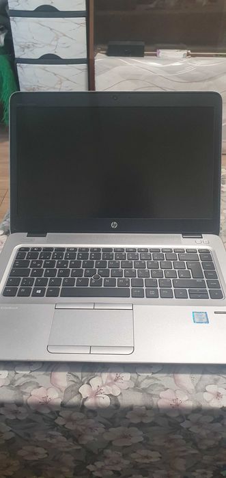 Лаптоп hp перфектен