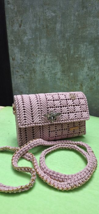 Дамские сумочки.