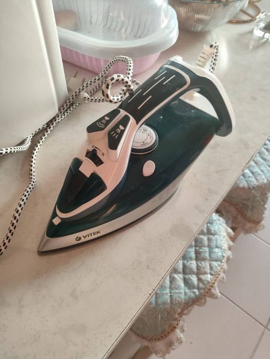 Продам утюг VITEK