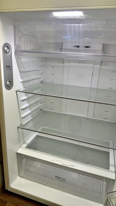 Холодильник lg продаю