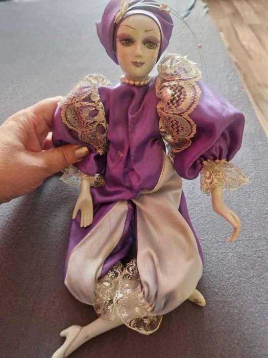 Колекционерска порцеланова кукла, Керамична кукла