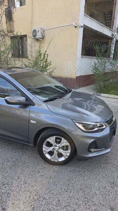 Onix Premier 2023 года