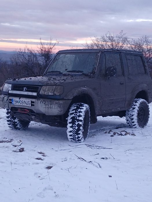 Vând schimb hyundai galloper