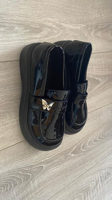 Продам обувь за 4000тг