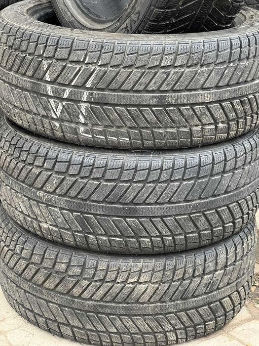 Зимни Гуми 235 45 18 Syron