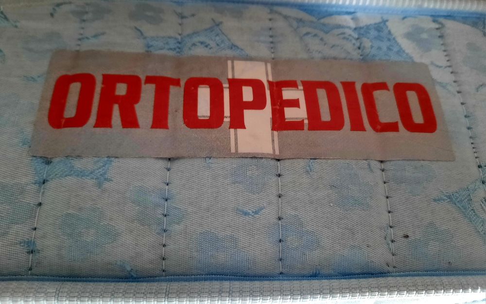 Продам 2-х спальную кровать.