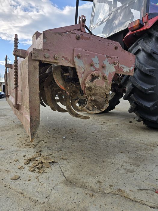 Vând Freza Tractor