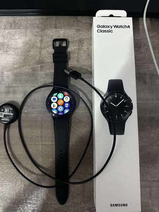 SAMSUNG Galaxy Watch 4 Classic