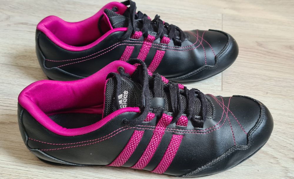 Adidas Yatra dama