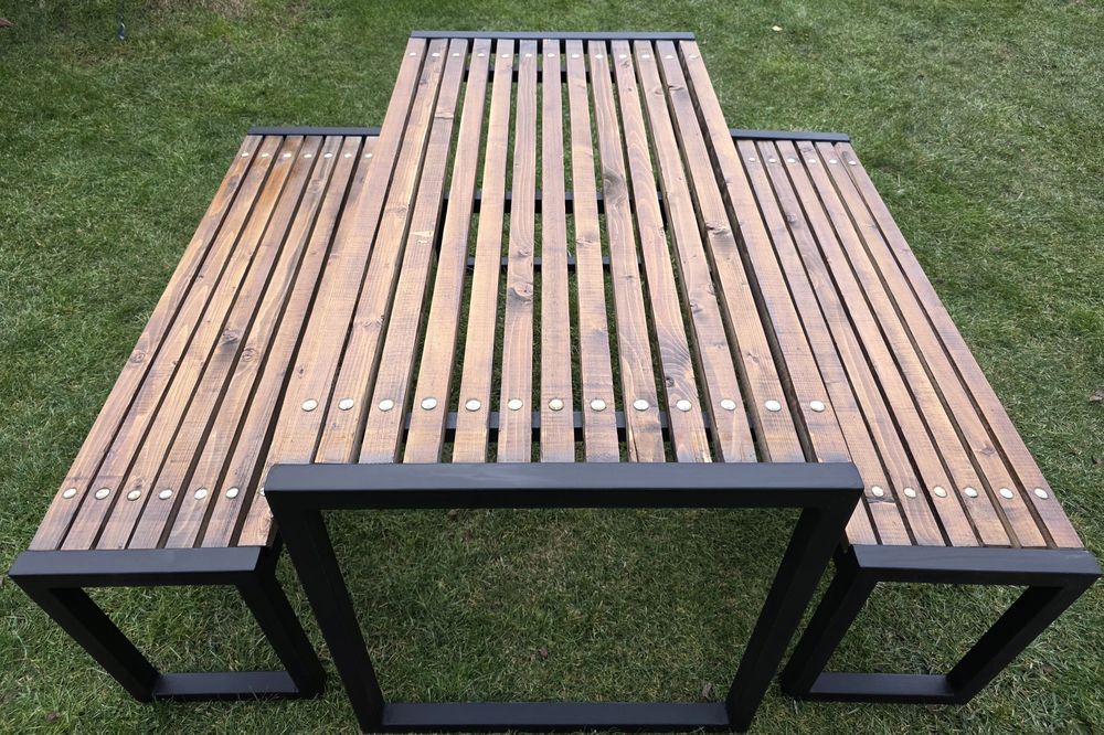 Комплект за градина от метал и дърво - маса с две пейки