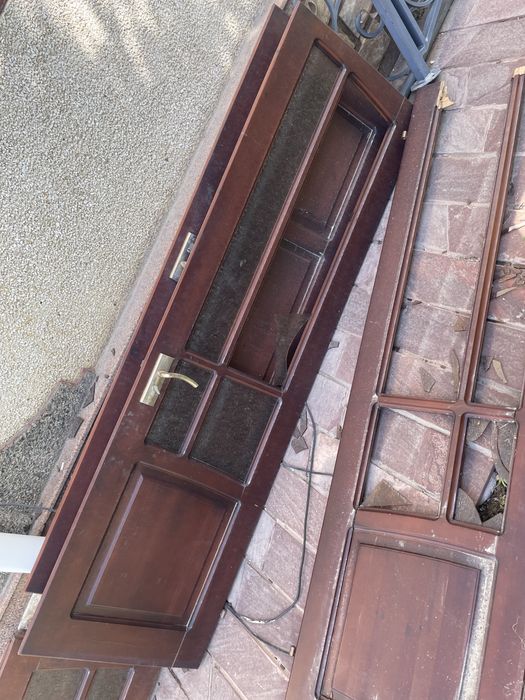 Доски , двери , деревяшки