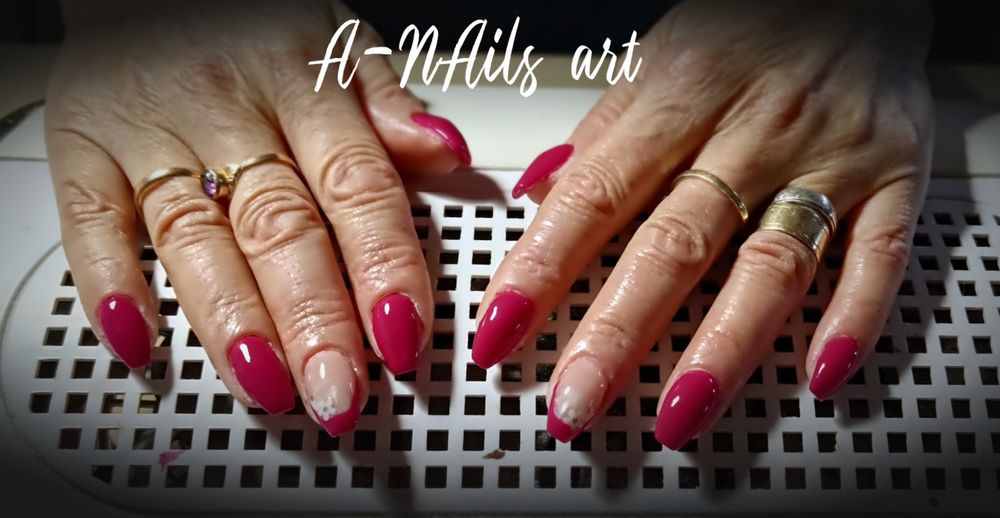 Unghii cu gel/ semi, sector 6 - Lidl Moinesti